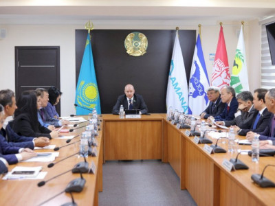 Алматы Мәслихатының депутаттары Конституцияны өзгерту жөніндегі референдумды қолдады