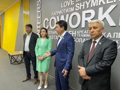 Шымкентке референдумды қолдау жөніндегі республикалық штаб мүшелері келді