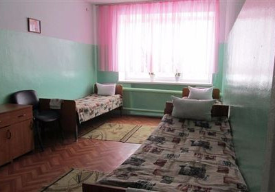 Зорлайды, ыстық суға түсіреді, ұрады: Шымкенттегі ВИЧ жұқтырған қыздың сұмдық әңгімесі желіге тарап кетті (ВИДЕО)