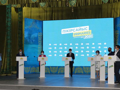 Жария пікірсайыста жан-жақты мәселелер айтылды