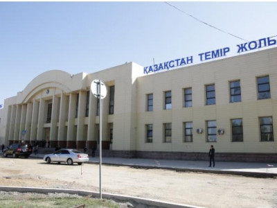 Таразда теміржол вокзалының ғимараты жөнделеді