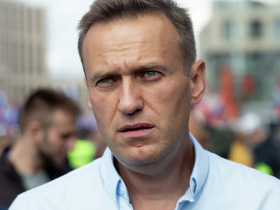 Навальный Путиннің баспасөз хатшысын сотқа бермек
