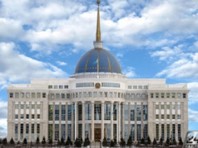 Мемлекет басшысы Түркістан облысының әкімі Өмірзақ Шөкеевті қабылдады