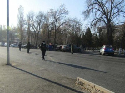 Жалған ақпарат. Тараз тұрғыны сот кіреберісінде граната жарам деп шулатты