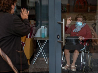 Ұлыбританияда Рождество қарсаңында карантин күшейтілді