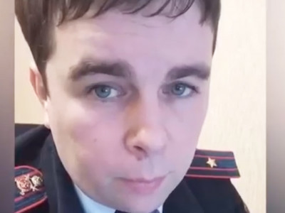 Навальныйды қолдап, видео жариялаған полиция қызметкері жұмыстан қуылды