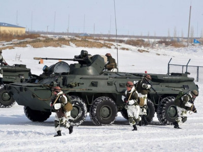 Назарбаев әскери дайындық деңгейін көтеруді тапсырды