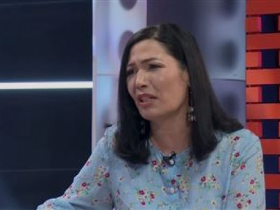 Актриса Бақыт Әліпбаева: «Екі сағат сүйісіп ернім ісіп кетті»