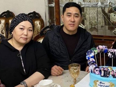 Жас қыздармен жыныстық қатынасты көрсететін порно видеолар