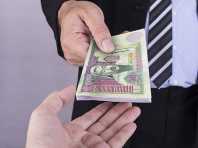 Моңғолия үкіметі әр азаматына 100 доллардан төлейді