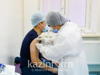 Коронавирус: Алматыда вакцинаны қай жерде салдыруға болады