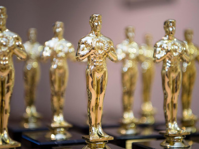 К шпенділер жері фильмінің режиссері Оскар ұтып алды