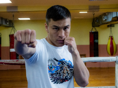 Қай жеңгені чемпиондық белбеуге бір қадам жақындайды. Маман Жүкембаев пен Матиас кездесуіне болжам жасады