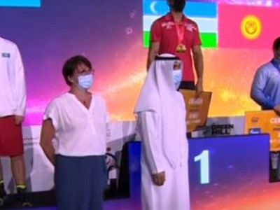 Василий Левит отказался надевать медаль в финале чемпионата Азии по боксу