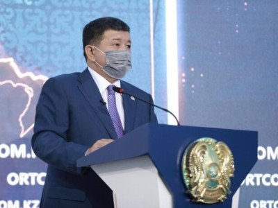 Отбасы Астанада тұратын Атырау әкімі: «Мен үйде тамақтанбаймын»