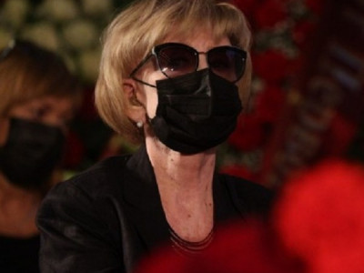 Что за ужас случился у гроба Меньшова с Алентовой