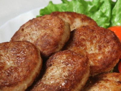 Сочность котлетам придает один продукт, и вот какой