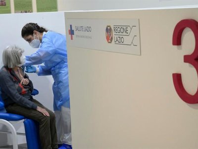 Вакцина алмағандар үшін қатаң шектеулер енгізіледі