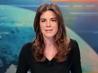 Ведущая забыла, что сидит за прозрачным столом: хохот до слез