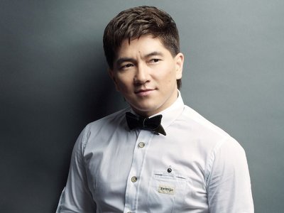 Кірерге тесік таппай жүріңіз: Сәкен Майғазиев өзін қарғаған әйелге жауап берді