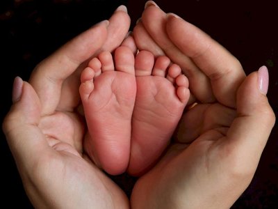 Қазақстанда жатырынан айырылған әйел дүниеге сәби әкелді