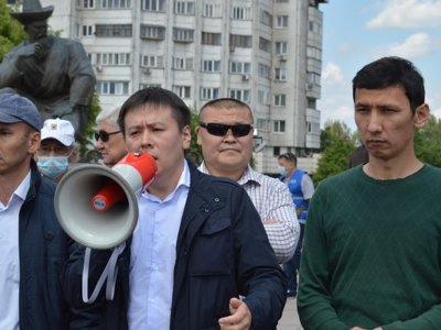 Алматыда Жанболат Мамай мен Дәурен Достияров әкімшілік қамауға алынды