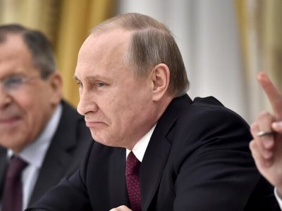 АҚШ пен Еуроодақ Путиннің шетелдегі ақшасын бұғаттады