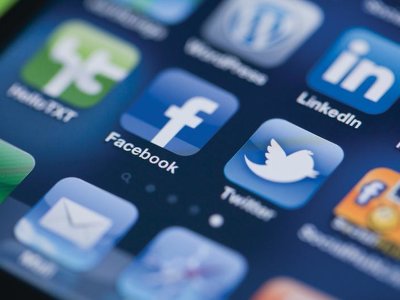 Ресейде Facebook пен Twitter әлеуметтік желілері бұғатталды