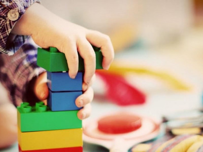 Павлодарда балаға қол көтерген тәрбиеші жұмыстан босатылды 