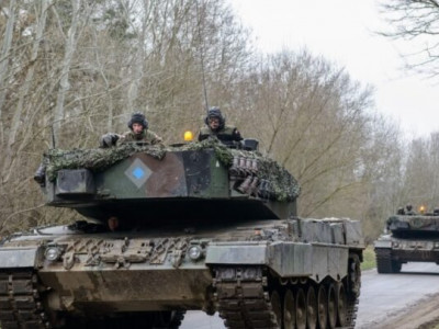 Неміс баспасөзі: НАТО елдері Украинаға танк пен ұшақ бергісі келмейді