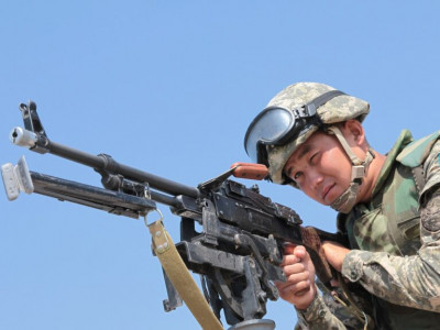 Әскерилердің зейнетке шығатын жасына тағы 5 жыл қосылады