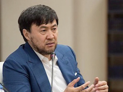 Экс-президенттің өңеші кең інісі