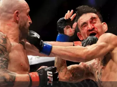Волкановски UFC ұйымындағы үшінші кездесуде Холлоуэйді жеңіп кетті