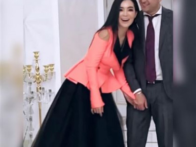 Қол ұстасқан Әбдіжаппар Әлқожа мен Әйкерім Қалаубаева көпшілікті ойландырып қойды