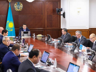 Әлихан Смайылов: Инфрақұрылымдық жобалар бойынша қаражатты тиімді игеру керек