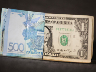 Теңгенің жасанды бағамы зейнетақы жинақтарына зиянын тигізуде