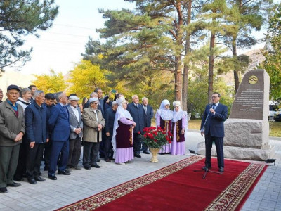 Қонаевта қазақтың үш тарихи тұлғасына мемориалдық ескерткіш орнатылды