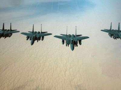 АҚШ әскери ұшақтарын Иранға аттандырды