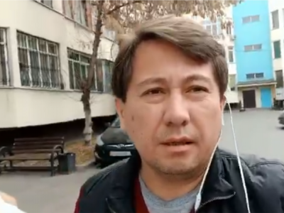 Алматыда Әсет Әбішев 15 тәулікке қамалды. Аймақтарда белсенділерді полицияға шақыру жиіледі