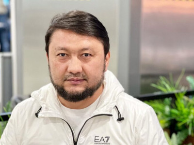 Мұхамеджан Тазабек орыстардың қазақ қыздарын төсекке сүйреу тренингін тоқтатауға шақырды