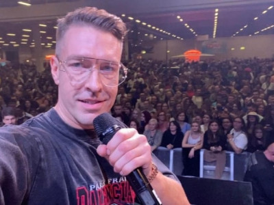 Қазақ қыздарын қарату жөнінде тренинг өткізбек болған Ресей азаматының келуіне тыйым салынды