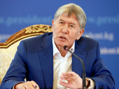 Алмазбек Атамбаев сотқа жедел жәрдеммен жеткізілді