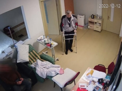 Саакашвили аштық жариялап, бірнеше сағаттан соң тоқтатты
