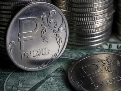Қор нарығында екінші күн қатарынан рубль бағасы арзандады 