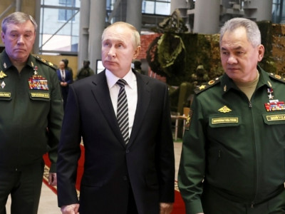 WSJ: Путиннің айналасындағылар одан соғыс туралы жаман хабарды жасырады. Кремль мұны еріккендердің долбары дейді