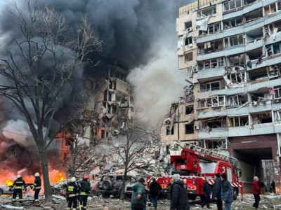 Ресей Днепрде тұрғын үйді атқылады: 14 адам қаза болды, 68 адам жараланды