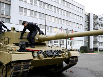 Германия Украинаға Леопард танкілерін беруге келісті