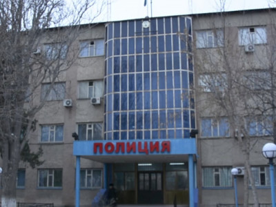 Полицейлер тұрғынның ұялы телефонын тартып алған күдіктіні анықтады