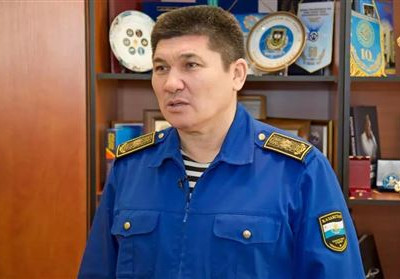 Қазір жігіттер беттерін тартып, бояп алады: Жақында ақталып шыққан вице-адмирал әскерде не себепті суицид көбейгенін айтты
