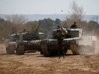 Украин әскерінің алғашқы тобы Leopard танкілерімен жаттығуды аяқтайды